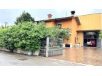 CAPANNONE CON DUE APPARTAMENTI  RIF.25
