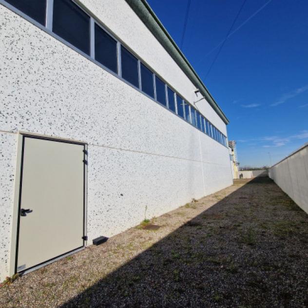 Immobile di 1200 m² con 4 locali in affitto a Pogliano Milanese - Foto 4