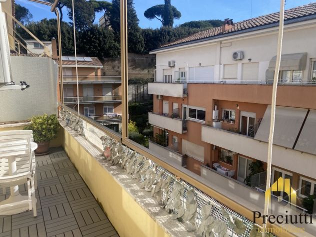 SAN PIETRO VIA SAN TELESFORO 6 PIANO - Foto 2