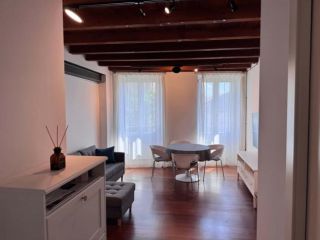 Apartment in Vicolo de Gradi, Monza for 86 m² with 2 bedrooms