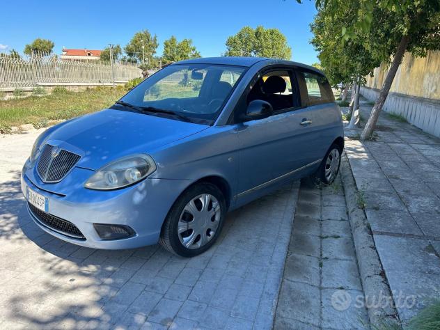 Lancia Ypsilon 1.2 69 CV Unyca - Foto 2