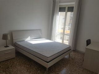 STANZA IN AFFITTO ZONA PIRAMIDE