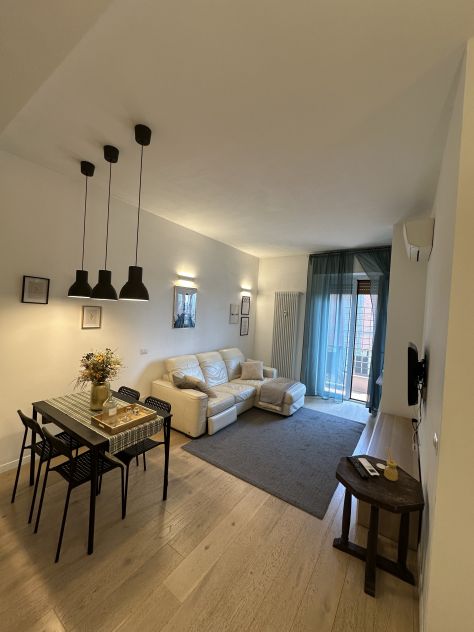 Bilocale di design con doppio balcone - Foto 4