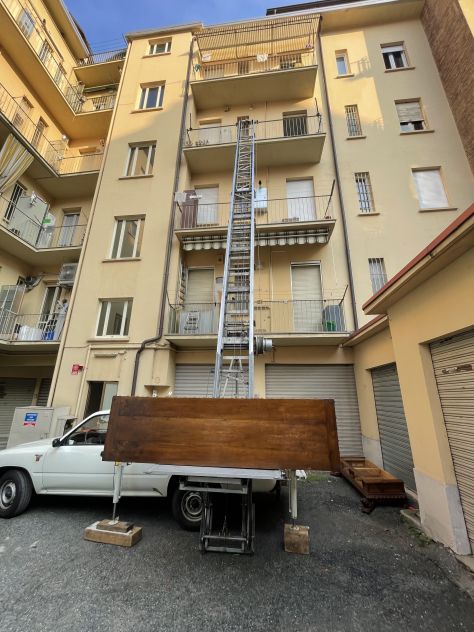 Deposito Mobili Torino - Traslochi e Trasporti - Foto 2