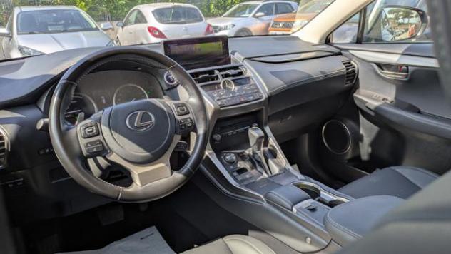 LEXUS NX 300h 2.5FULL HYBRID 4WD CVT 243cv(155cv) rif. 23803111 - Foto 5