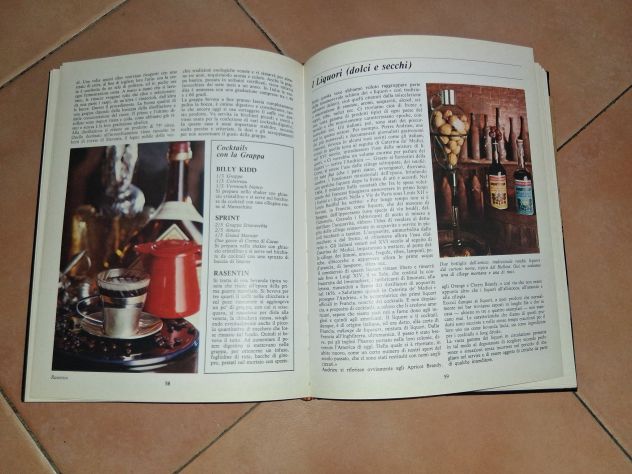 Libro Saper Bere - dal Barbera al Whisky 1974 con Tavola Cibi e Vini omaggio - Foto 3