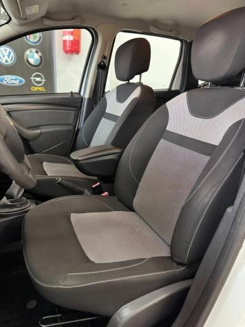 Dacia Duster 1.5 dCi 110CV 4x2 Prestige - 2015 - Foto 9