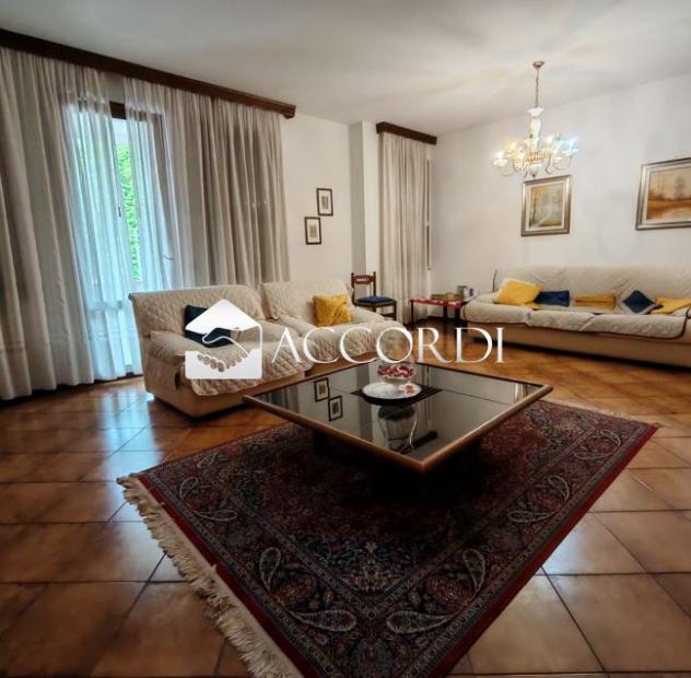 APPARTAMENTO INDIPENDENTE di 8 vani e di 352 mq (CAERANO DI SAN MARCO) rif. BL134 - Foto 4