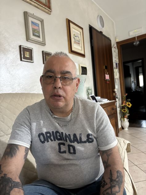 Cerco compagna viaggio all’estero tutto pagato Tel:3349848634