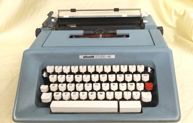 MACCHINA DA SCRIVERE OLIVETTI STUDIO LETTERA 46