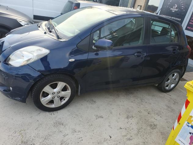 Toyota Yaris 1.4 D-4D 5 porte cambio automatico OK NEOPATENTATI - Foto 2