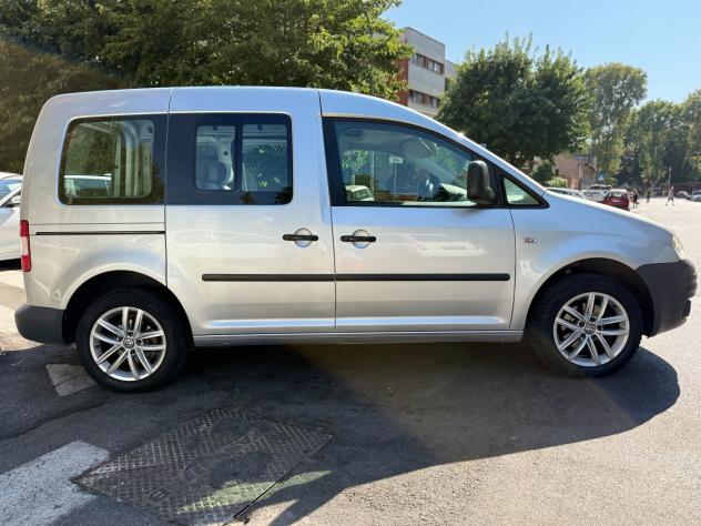 Volkswagen Caddy 2.0 Benzina Metano 5 posti - Foto 8