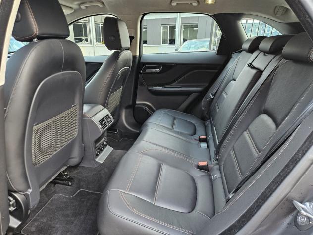 Jaguar F-Pace 2.0D 180cv CHEQUERD FLAG AWD AUTO - Foto 8
