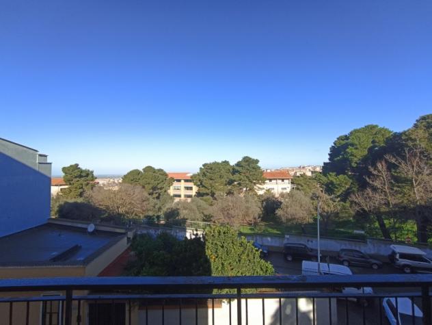 SASSARI-CAPPUCCINI APPAERAMENTO LUMINOSO CON VISTA PANORAMICA - Foto 9