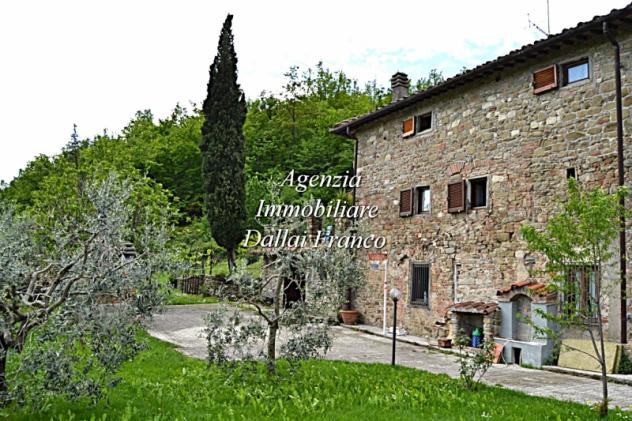Scarperia (Sant'Agata) - Colonica in pietra con giardino