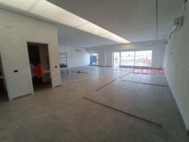 Immobile di 110 m² con 1 locale in vendita a Paruzzaro - Foto 10