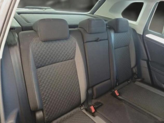 VOLKSWAGEN Tiguan 2.0 TDI SCR DSG 4MOTION Sport BMT rif. 23936633 - Foto 9