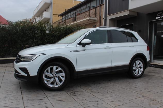 Volkswagen Tiguan 2.0 TDI 150 CV SCR DSG Life - Foto 3