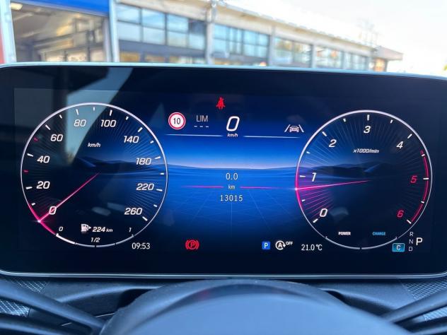 Mercedes-Benz Classe C Classe C-W206 2021 Berlina - C 220 d mhev AMG Line Premium 4matic 197cv auto - Foto 9