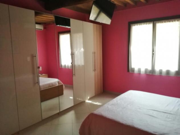 Villa di 270 m² con più di 5 locali e box auto doppio in vendita a Concordia sulla Secchia - Foto 8