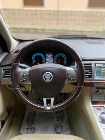 Jaguar XF 3.0 D V6 Premium Luxury - Foto 9