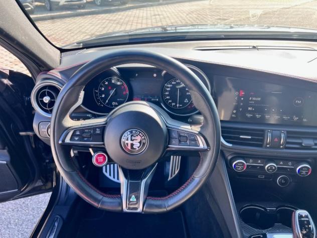 Alfa Romeo Giulia 2.9 T V6 AT8 Quadrifoglio - Foto 9