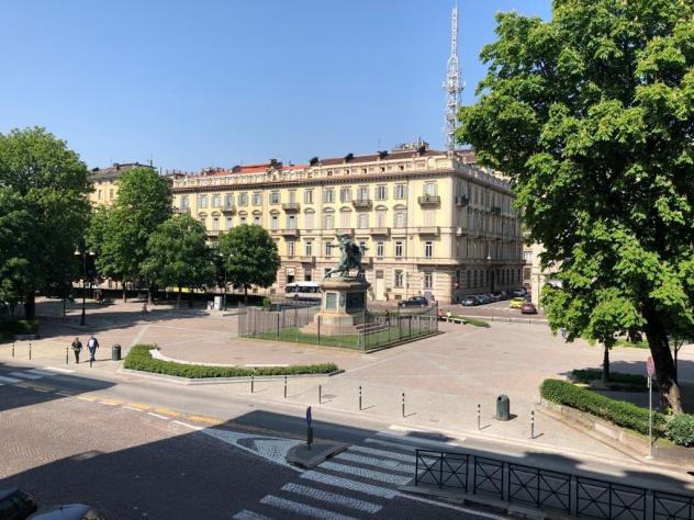 PIAZZA SOLFERINO appartamento trilocale Signorile Arredato - Foto 2