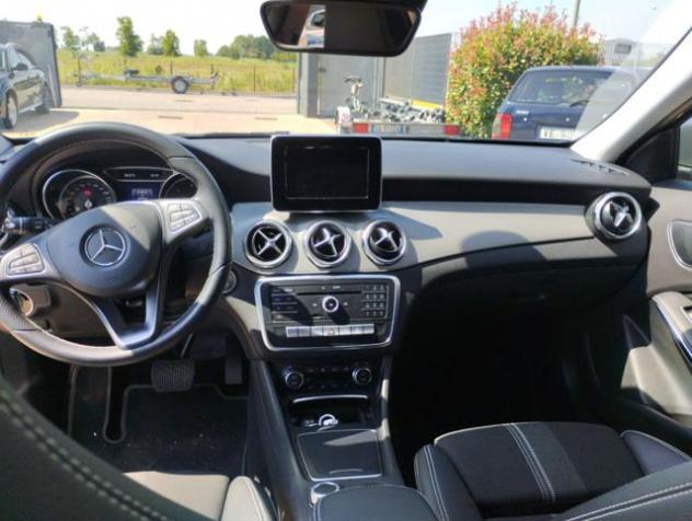 MERCEDES-BENZ GLA 180 d Automatic 4Matic Business rif. 23830836 - Foto 9