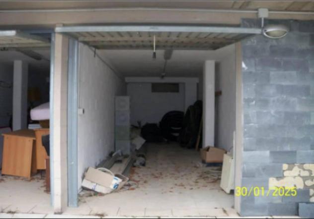 Immobile in asta di 48 m², box auto in vendita a Ventasso - Foto 2