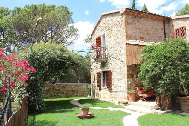 RUSTICO di 7 vani e di 250 mq (MANCIANO) rif. POGGIO650 - Foto 2