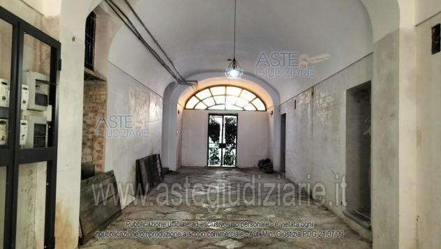 IMMOBILI-IMMOBILE RESIDENZIALE-Piazza Ernesto Cesaro n. 18 - Foto 2