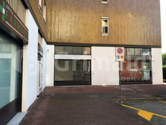 Immobile di 32 m² con 1 locale in affitto a Opera
