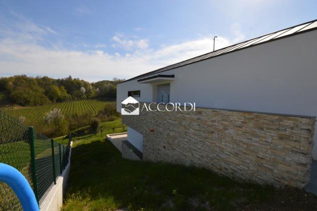 VILLA di 4 vani e di 250 mq (SUSEGANA) rif. AM43_4 - Foto 2