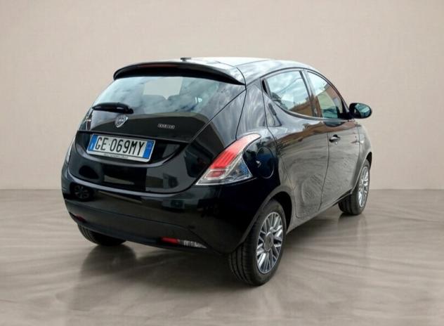 Lancia Ypsilon 1.0 Hybrid 70cv Gold - Foto 2