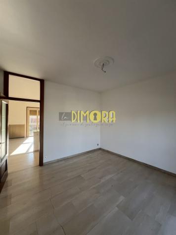 AMPIO QUADRILOCALE CON GIARDINO IN CONTESTO BIFAMILIARE – SENZA SPESE CONDOMINIALI - Foto 12