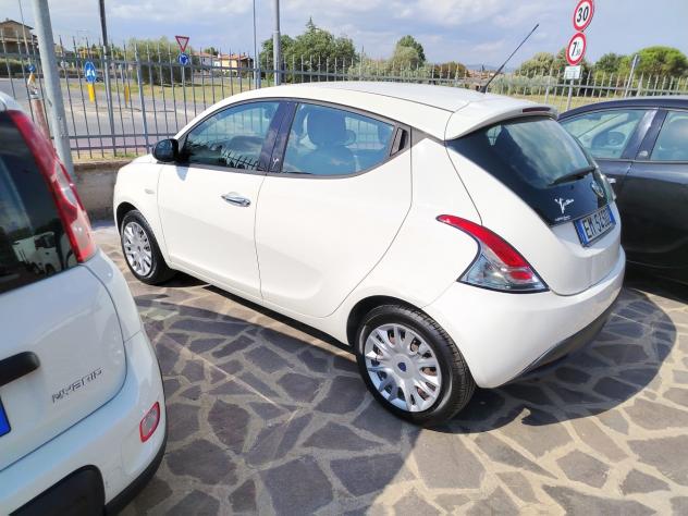 Lancia Ypsilon 1.2 69 CV 5 porte Gold - Foto 2
