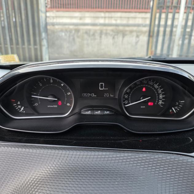 Peugeot 2008 BlueHDi 100 S&S Active - Foto 4