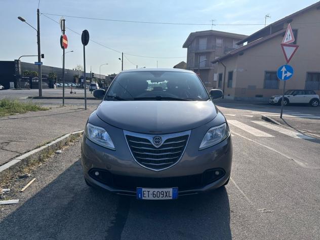 Lancia Ypsilon 1.2 69 CV 5 porte S&S Silver GPL - Foto 5