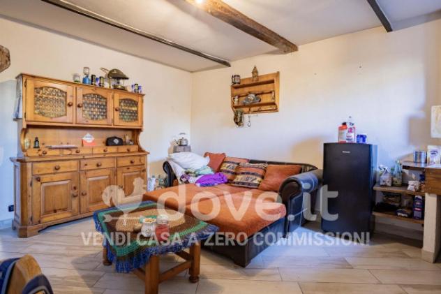 Casa indipendente di 315 m² con 5 locali in vendita a Cuvio