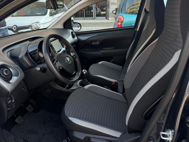 Toyota Aygo Connect 1.0 VVT-i 72 CV 5 porte x-play LED NAVI KAMERA PDC CERCHI 16 - Foto 10