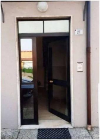 Immobile in asta di 140 m², box auto in vendita a Montecchio Maggiore - Foto 2