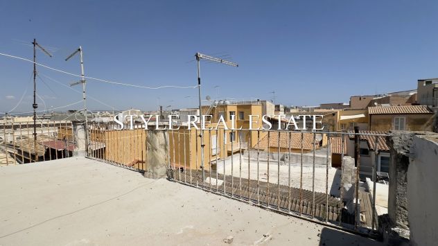 ORTIGIA PALAZZO INDIPENDENTE DIVISIBILE CON TERRAZZO - Foto 3