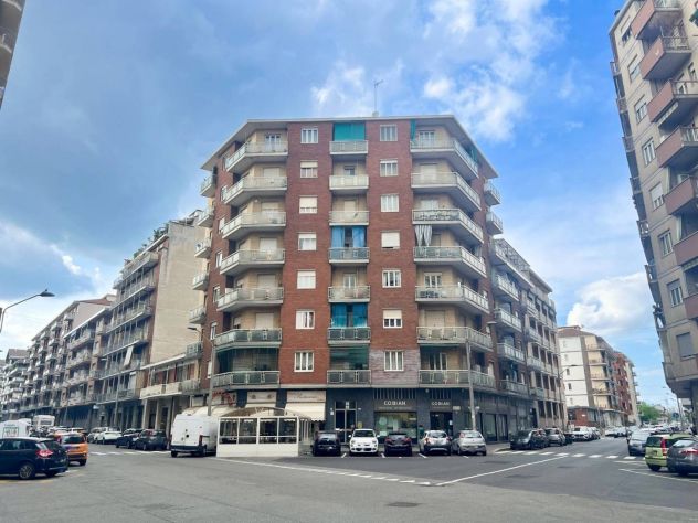 MONOLOCALE ADIBITO AD UFFICIO a TORINO
