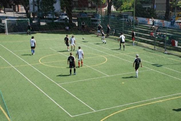 VENDITA A ROMA CENTRO SPORTIVO CON CAMPO DA CALCIO - Foto 7