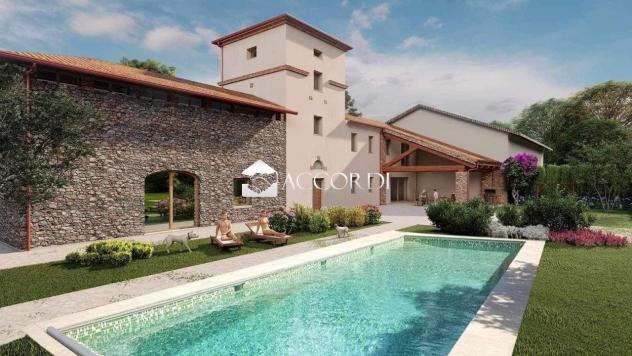 VILLA di 28 vani e di 490 mq (CASSOLA) rif. BL014_1
