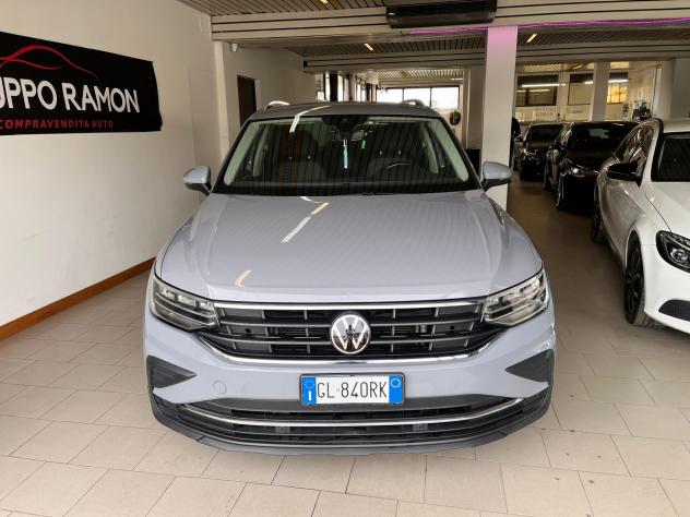 Volkswagen Tiguan 2.0 TDI 150 CV SCR DSG 4MOTION Life - Foto 2