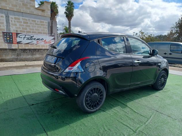 Lancia Ypsilon 1.0 FireFly 5 porte S&S Hybrid Alberta Ferretti - Foto 3