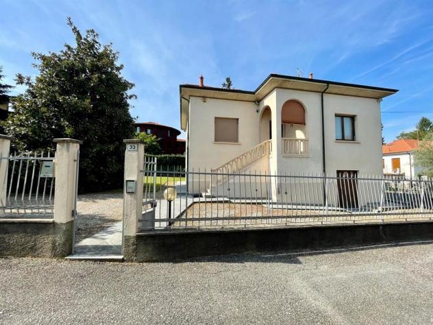 Azzate – Villetta singola con giardino privato € 285.000 – Libera subito - Foto 6