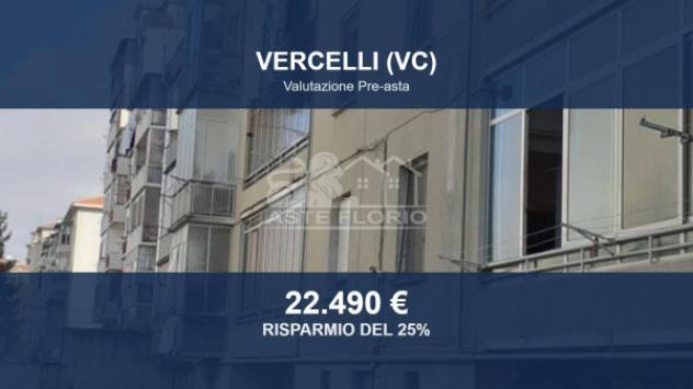 Immobile in asta di 80 m², box auto in vendita a Vercelli