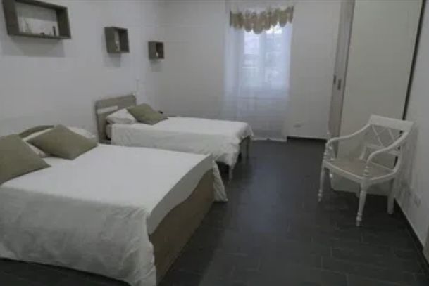 PORTA FURBA STANZA SINGOLA ARREDATA CON BAGNO PRIVATO - Foto 4